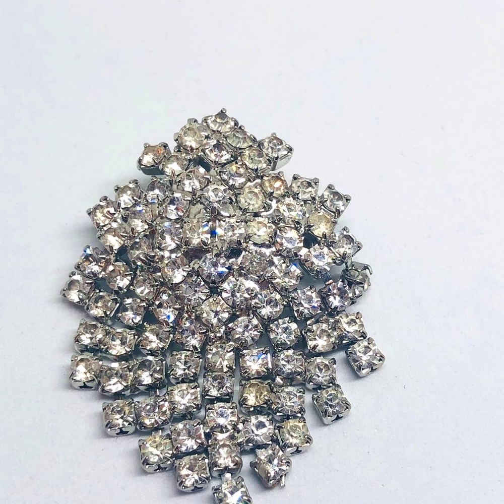 Vintage Rhinestone Articulated Brooch